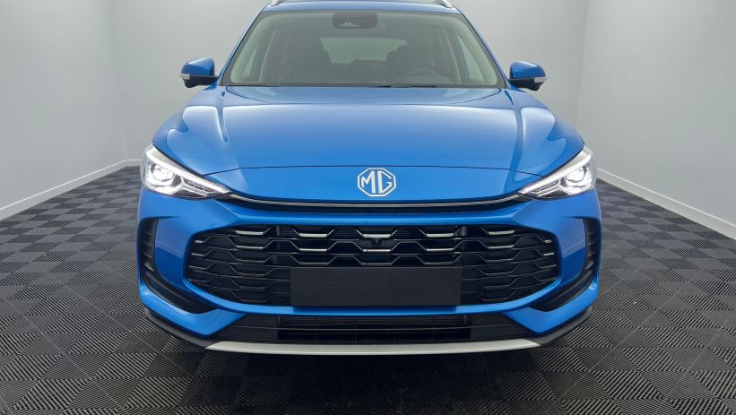Aperçu du véhicule : 1.5 L Hybrid+ 197 ch Luxury Como Blue avec 650€ d'équipements inclus