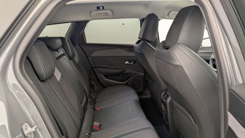 Aperçu du véhicule : Hybrid 145 e-DCS6 Allure