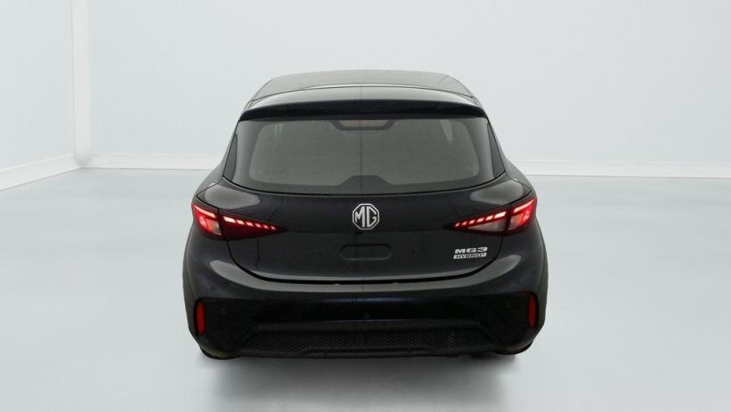 Aperçu du véhicule : 1.5 L Hybrid+ 195ch Standard
