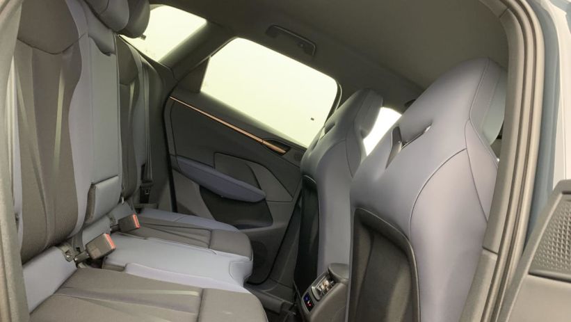 Aperçu du véhicule : 1.5 eHybrid 204 ch DSG6 V