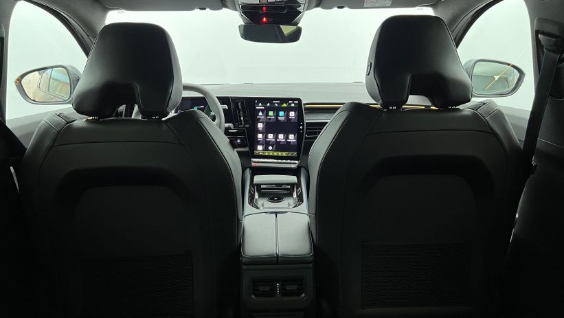 Aperçu du véhicule : full hybrid E-Tech 200 ch Esprit Alpine Noir Etoilé avec 2750€ d'équipements inclus