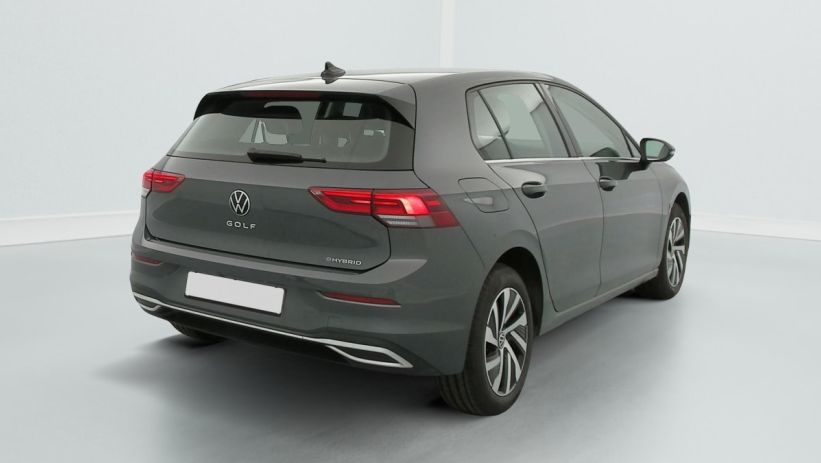 Aperçu du véhicule : 1.4 HYBRID RECHARGEABLE OPF 204 DSG6 STYLE