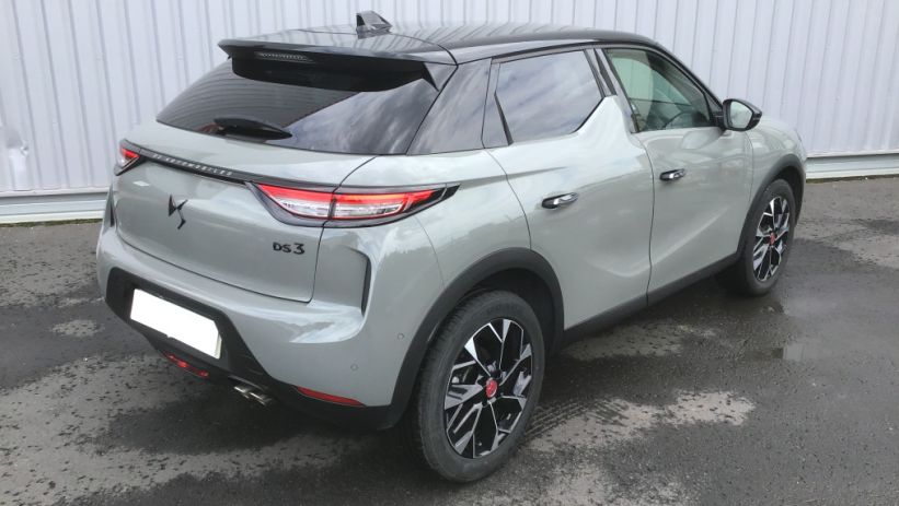 Aperçu du véhicule : DS 3 PureTech 130 EAT8 Performance Line+