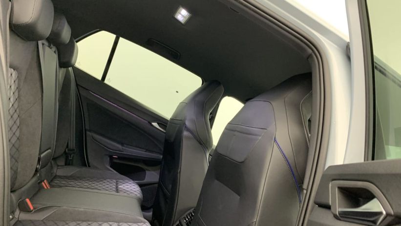 Aperçu du véhicule : 2.0 TDI 150 DSG7 R-LINE