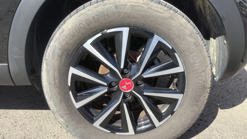 Aperçu du véhicule : DS 3 PureTech 100 BVM6 Performance Line