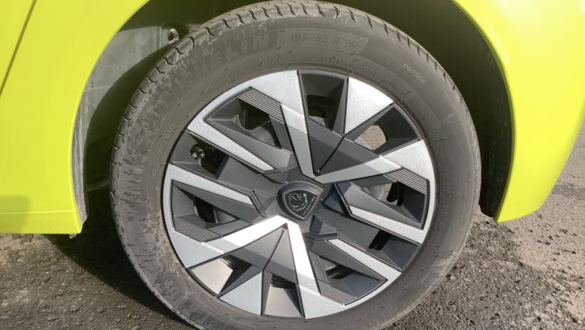 Aperçu du véhicule : 208 PureTech 100 S&S BVM6 Active