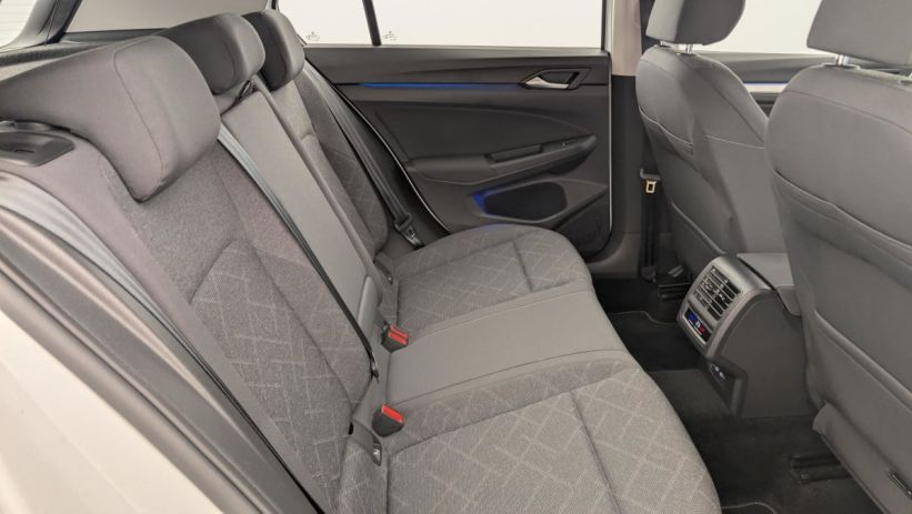 Aperçu du véhicule : 2.0 TDI SCR 116 BVM6 LIFE BUSINESS
