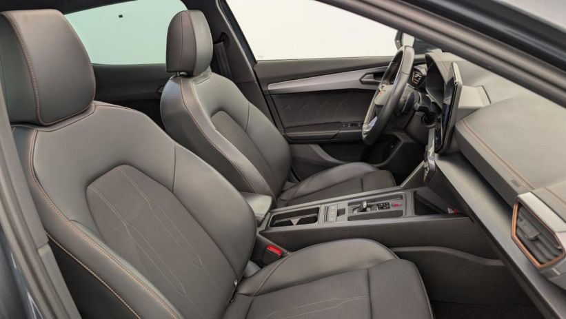 Aperçu du véhicule : 1.4 e-HYBRID 204 ch DSG6 Business Edition