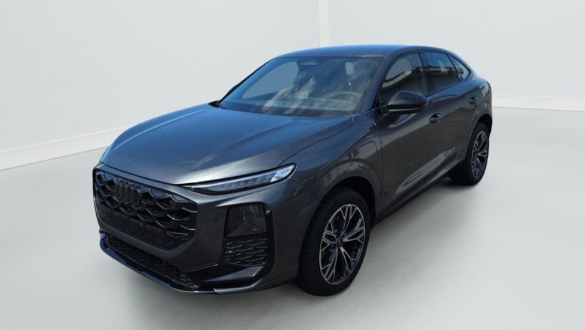 Aperçu du véhicule : E-HYBRID 272 CH S TRONIC 6 S LINE