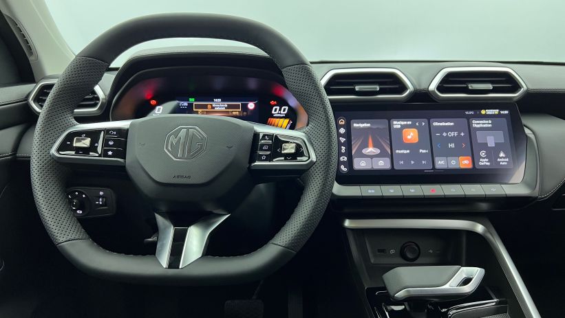 Aperçu du véhicule : 1.5 L Hybrid+ 197 ch Luxury Emerald Green avec 650€ d'équipements inclus