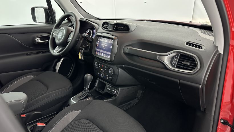 Aperçu du véhicule : 1.5 Turbo T4 130ch Limited e-Hybrid BVR7
