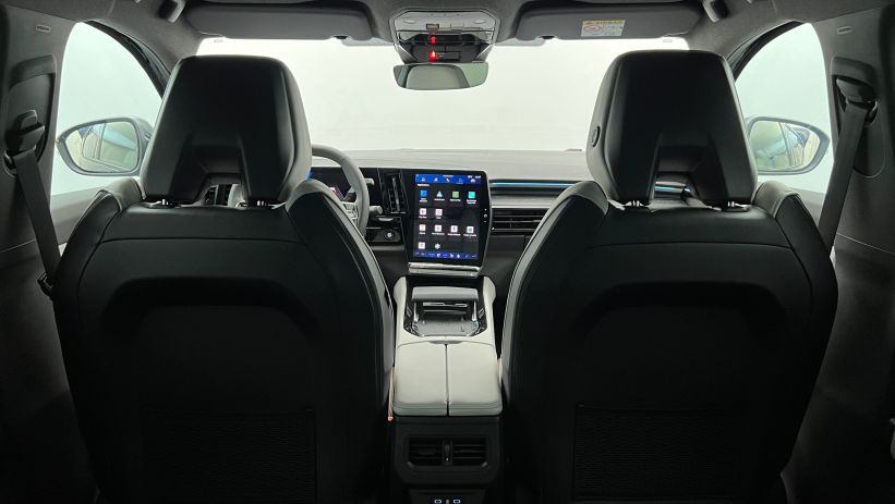 Aperçu du véhicule : E-Tech full hybrid 200 Iconic Bleu Nocturne avec 1000€ d'équipements inclus