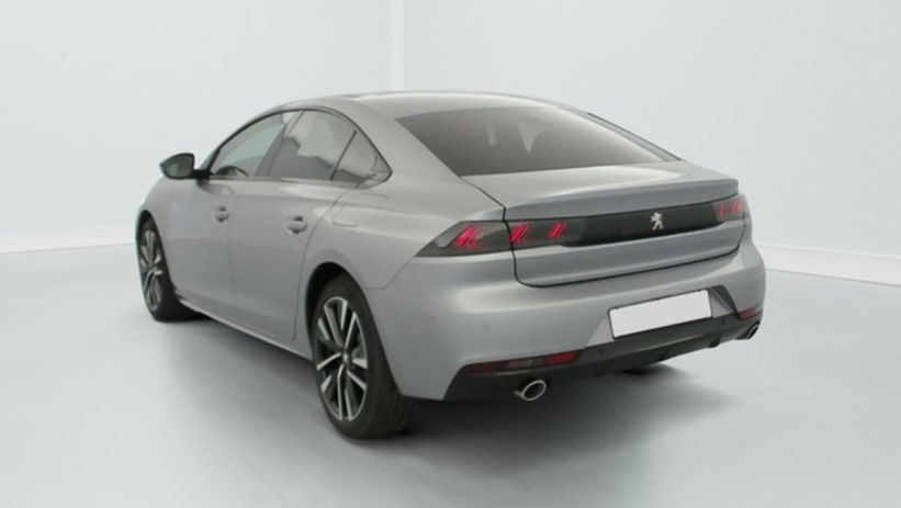 Aperçu du véhicule : Hybrid 225 e-EAT8 GT