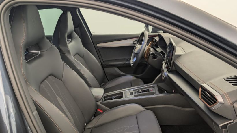 Aperçu du véhicule : 1.4 e-HYBRID 204 ch DSG6 Business Edition