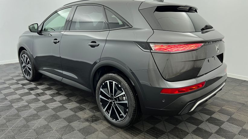 Aperçu du véhicule : BlueHDi 130 EAT8 Etoile Gris Titane avec 4750€ d'équipements inclus