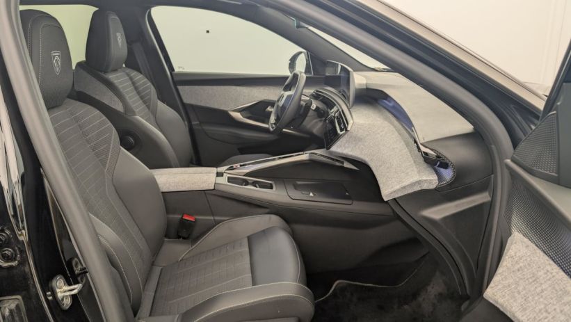 Aperçu du véhicule : HYBRID 145CH E-DCS6 GT