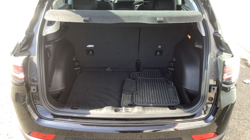 Aperçu du véhicule : COMPASS 1.5 Turbo T4 130 ch BVR7 e-Hybrid Altitude