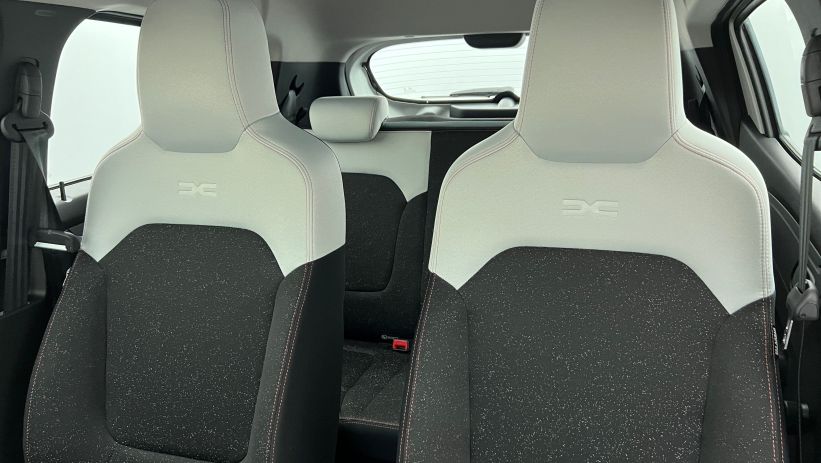 Aperçu du véhicule : 45 Expression Blanc Kaolin avec 260€ d'équipements inclus