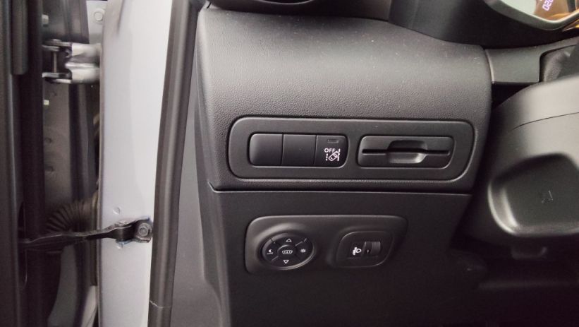 Aperçu du véhicule : 1.2 PURETECH 110CH SHINE