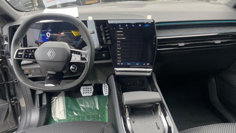 Aperçu du véhicule : ESPRIT ALPINE E-TECH FULL HYBRIDE 200CV BV CVT 7 PLACES + TOIT EN VERRE PANORAMIQUE + NEUF 0KM