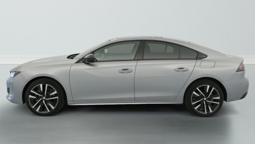 Aperçu du véhicule : Hybrid 225 e-EAT8 GT