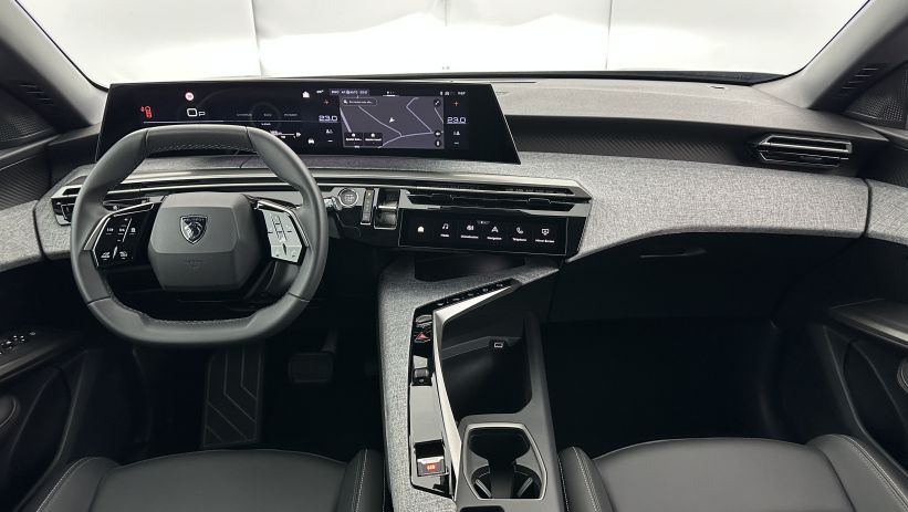 Aperçu du véhicule :  III 1.2 Hybrid 145ch Allure e-DCS6