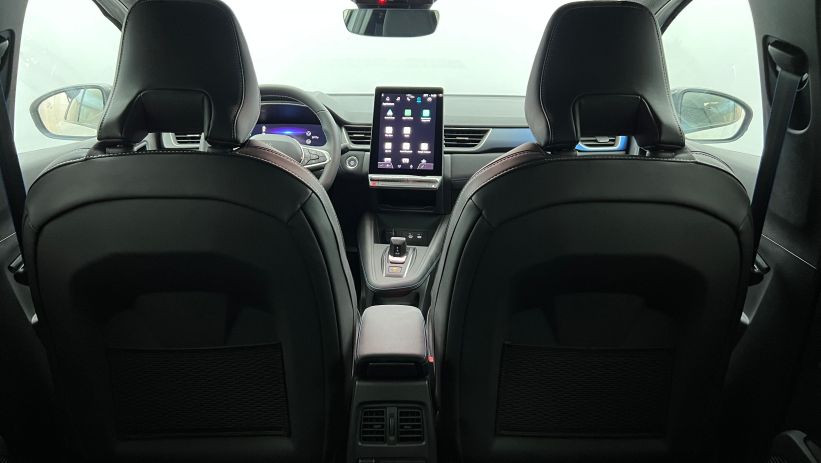 Aperçu du véhicule : E-Tech full hybrid 160 ch esprit Alpine Blanc Nacré - Toit Noir Etoilé avec 1350€ d'équipements inclus