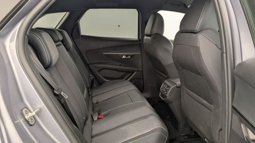 Aperçu du véhicule : Hybrid 180 e-EAT8 Allure Pack