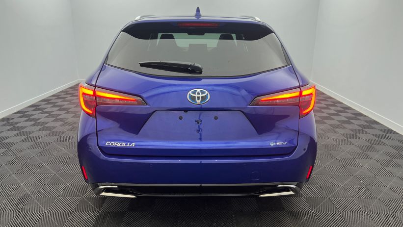 Aperçu du véhicule : Hybride 178ch Design Bleu Genièvre avec 2490€ d'équipements inclus