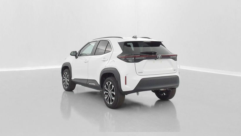 Aperçu du véhicule : 1.5 Hybride 130h Design e-CVT