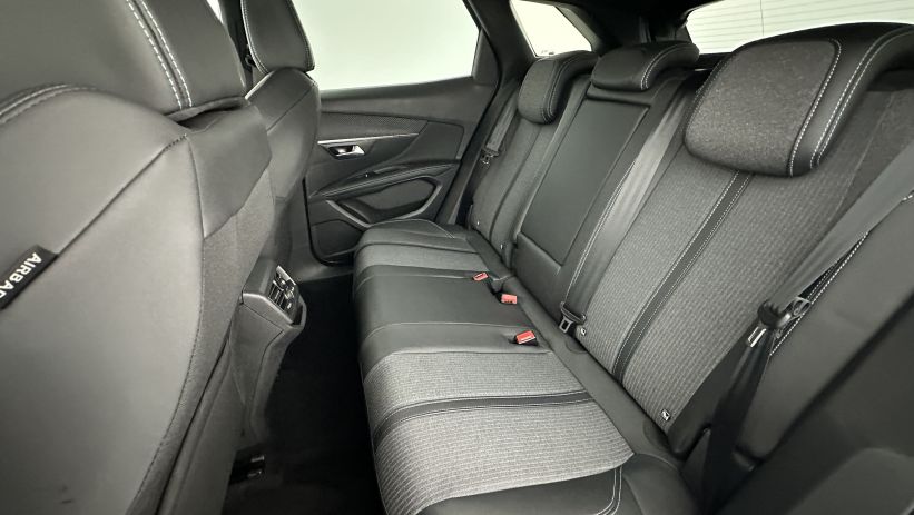 Aperçu du véhicule : 1.2 Hybrid 136ch Allure Pack e-DCS6