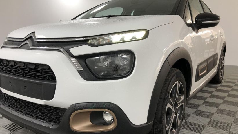 Aperçu du véhicule : C-SERIES 83CV 