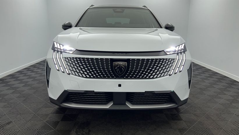 Aperçu du véhicule : Nouveau Hybrid 145 e-DCS6 GT Blanc Okénite avec 4000€ d'équipements inclus