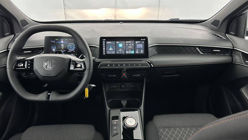 Aperçu du véhicule : 1.5 L Hybrid+ 195ch Standard