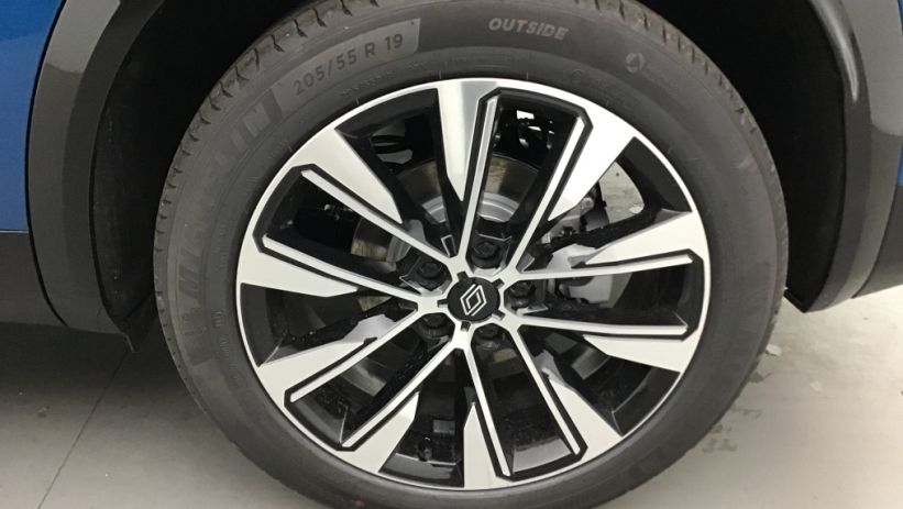 Aperçu du véhicule : AUSTRAL full hybrid E-Tech 200 ch Techno