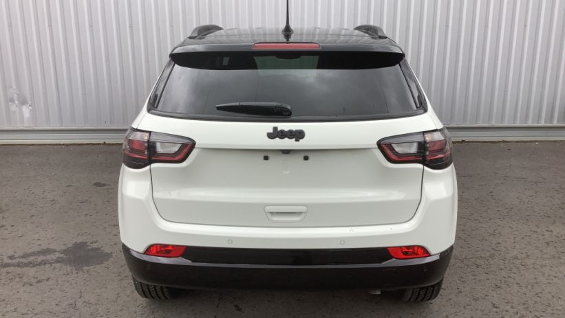 Aperçu du véhicule : COMPASS 1.5 Turbo T4 130 ch BVR7 e-Hybrid Summit