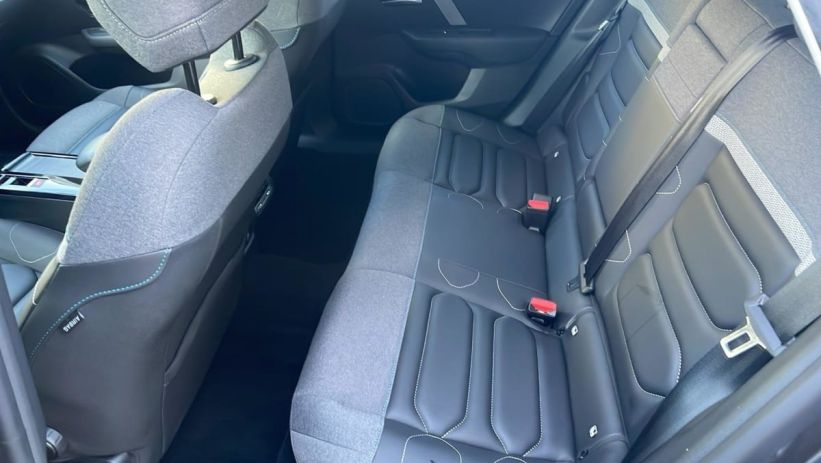 Aperçu du véhicule : PureTech 130 EAT8 Max