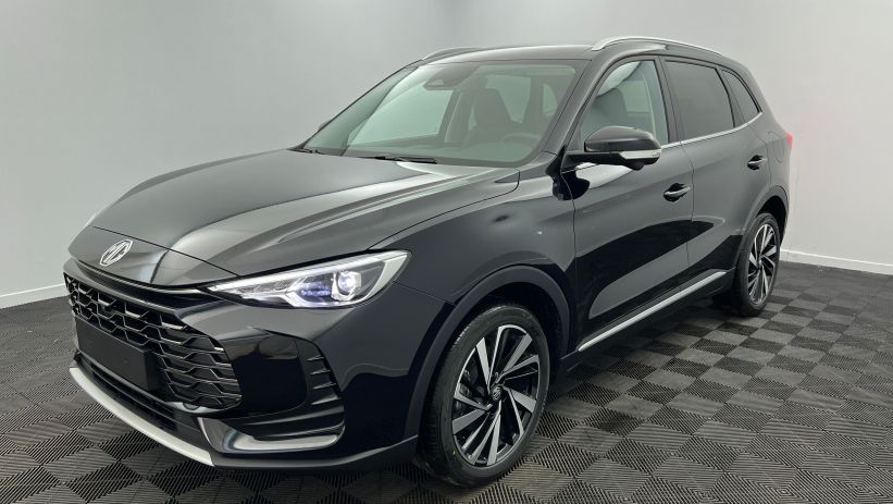 Aperçu du véhicule : 1.5 L Hybrid+ 197 ch Luxury Pebble Black avec 650€ d'équipements inclus