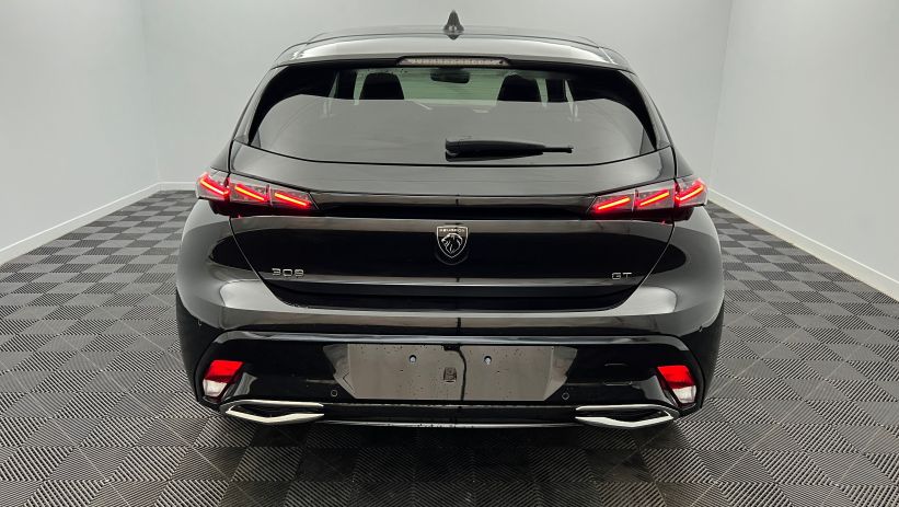 Aperçu du véhicule : BlueHDi 130ch S&S EAT8 GT Noir Perla Nera avec 4500€ d'équipements inclus