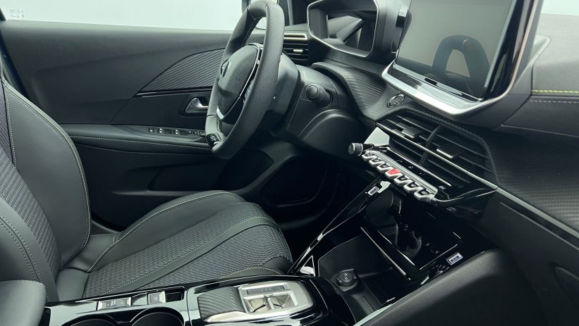 Aperçu du véhicule : Hybrid 145 e-DCS6 GT Bleu Vertigo avec 1550€ d'équipements inclus