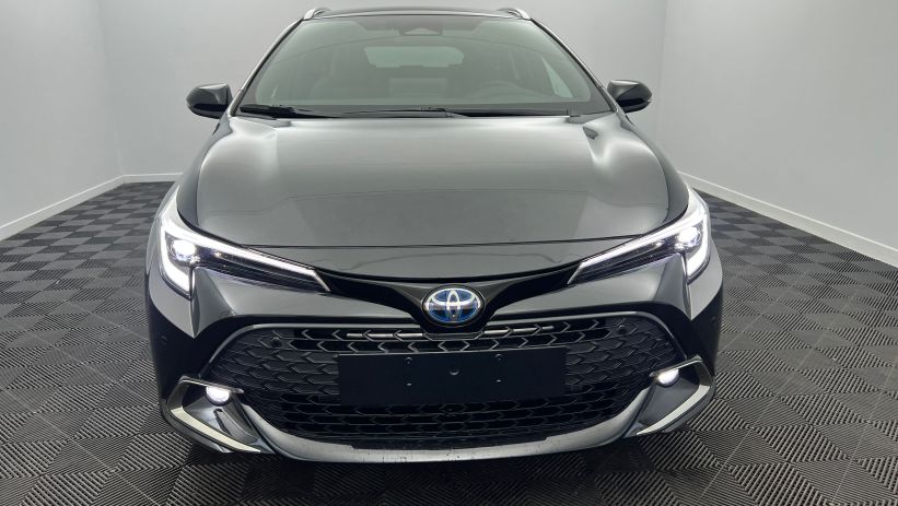 Aperçu du véhicule : Hybride 178ch Design Noir Intense avec 2490€ d'équipements inclus