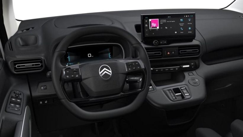 Aperçu du véhicule : 130 MAX EAT8