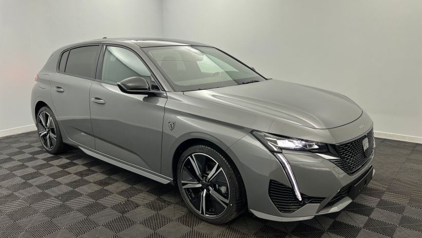 Aperçu du véhicule : BlueHDi 130ch S&S EAT8 GT Gris Selenium avec 4500€ d'équipements inclus