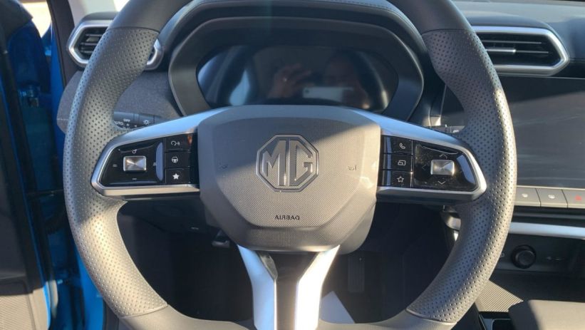 Aperçu du véhicule : 1.5 L Hybrid+ 197 ch Standard