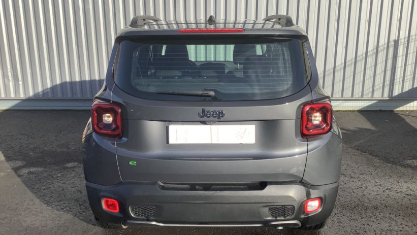 Aperçu du véhicule : RENEGADE 1.5 Turbo T4 130 ch BVR7 e-Hybrid Altitude