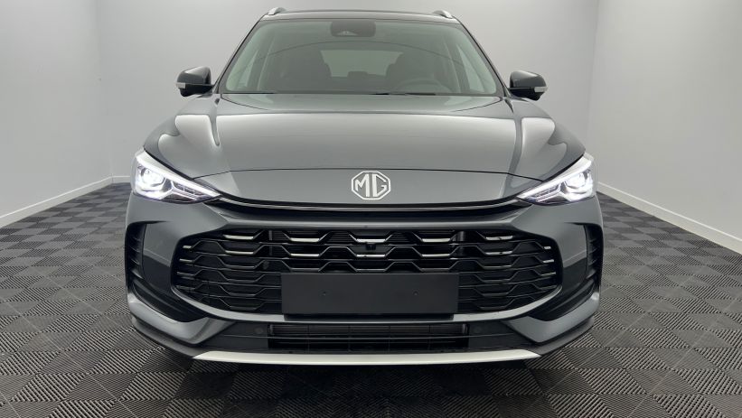 Aperçu du véhicule : 1.5 L Hybrid+ 197 ch Toit panoramique ouvrant Luxury Camden Grey avec 650€ d'équipements inclus