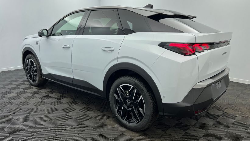 Aperçu du véhicule : Hybrid 145 e-DCS6 GT Blanc Okénite avec 5550€ d'équipements inclus