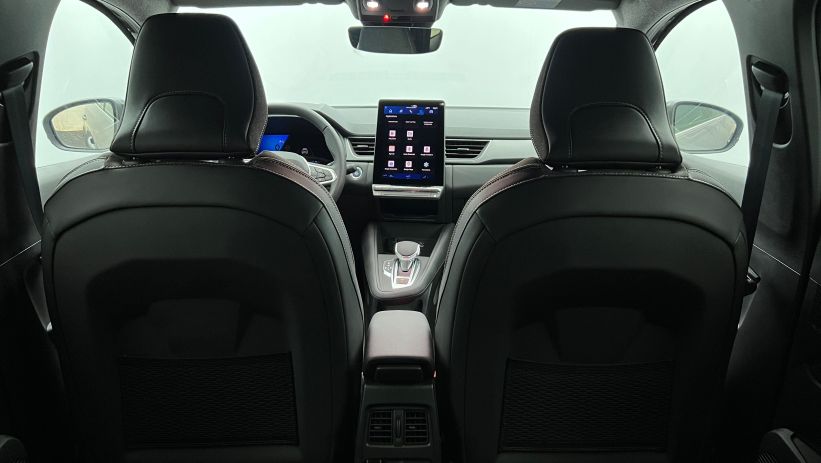 Aperçu du véhicule : E-Tech full hybrid 145 Techno Gris Cassiopée avec 1700€ d'équipements inclus