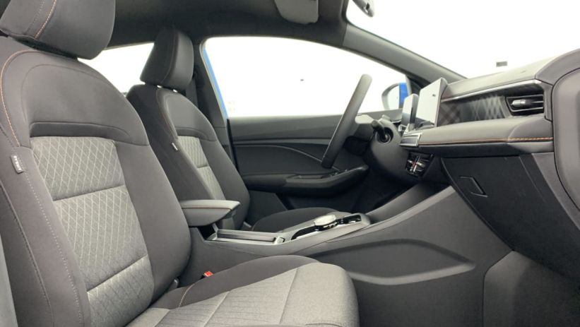 Aperçu du véhicule : 1.5 L Hybrid+ 195 ch Comfort
