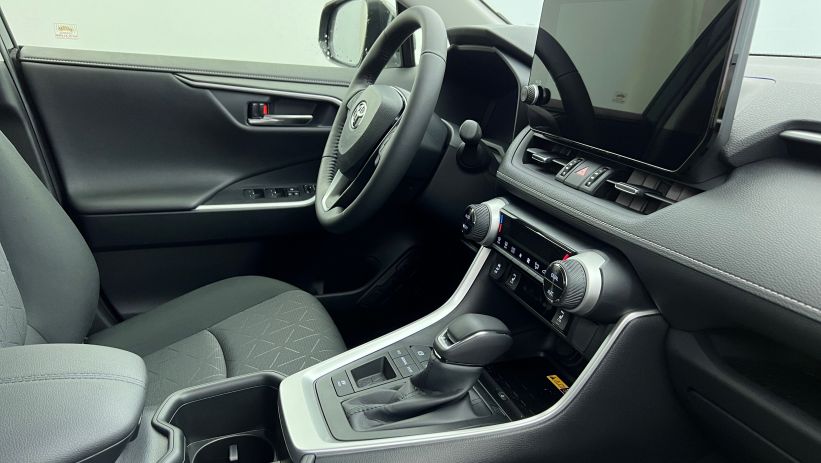 Aperçu du véhicule : Hybride 218 ch 2WD 30 YEARS Noir Attitude avec 1350€ d'équipements inclus